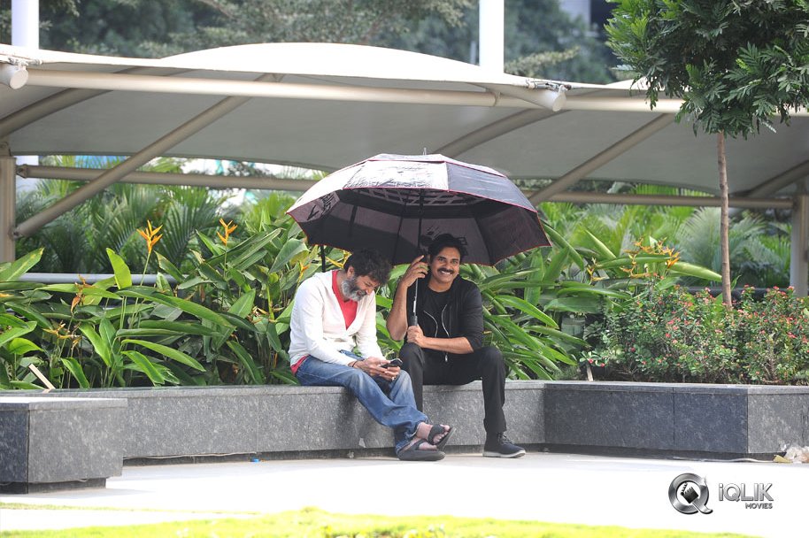 Agnyaathavaasi-Movie-Working-Stills